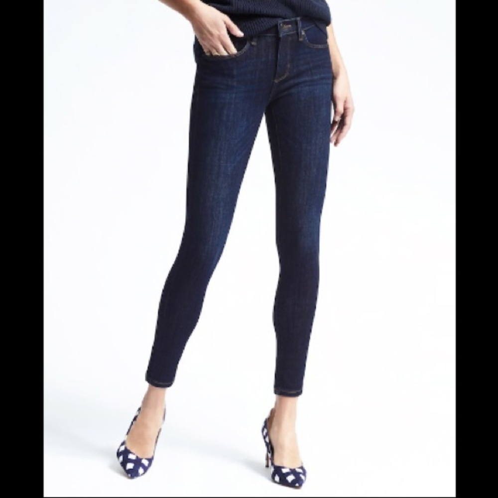 zero gravity skinny jeans/ dark wash